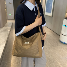 日系潮牌格子尼龙布包山系户外防水大容量通勤包单肩斜挎包女