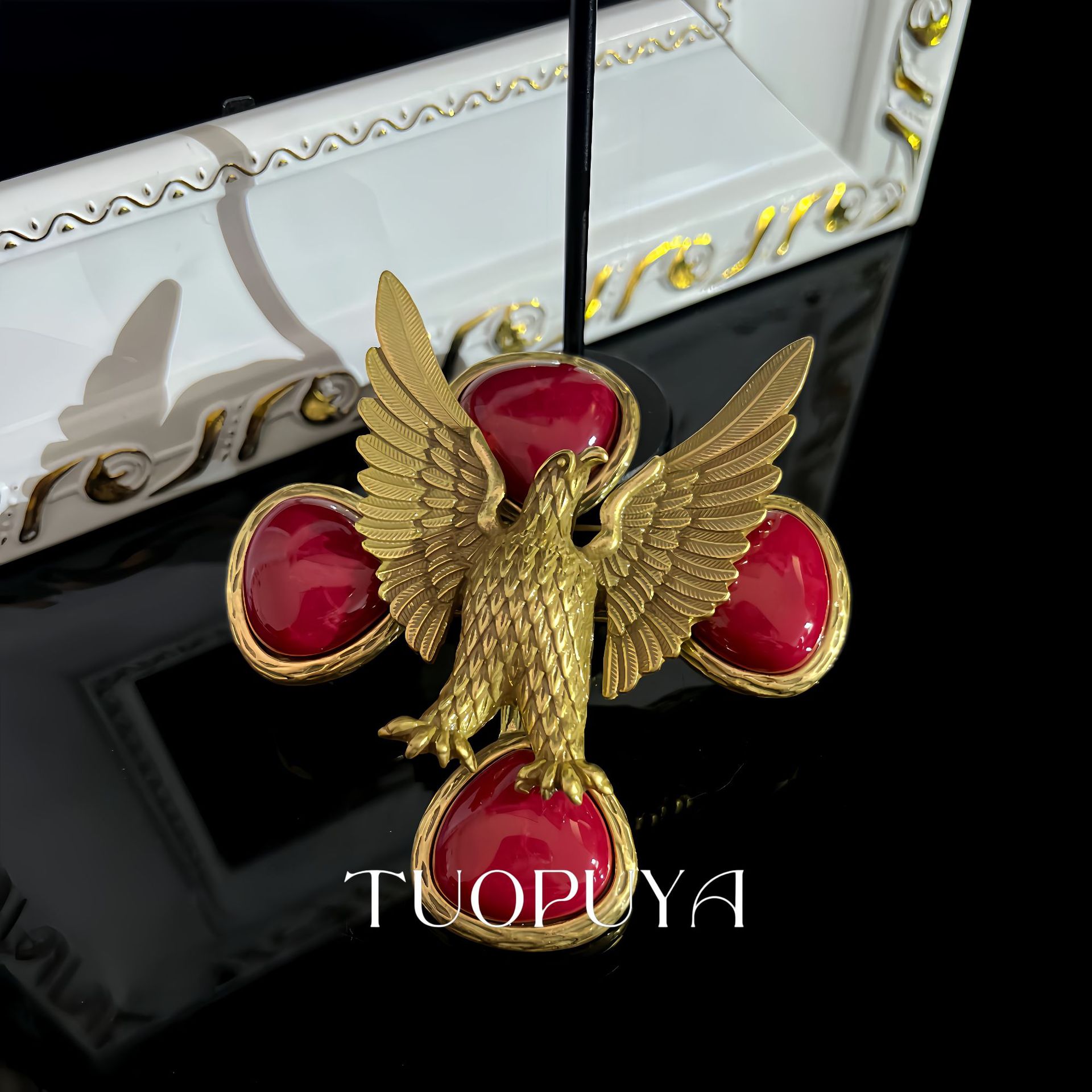 Retro Palace Style Eagle Red Gemstone Brooch Personalized Exaggerated Pin Accessories
