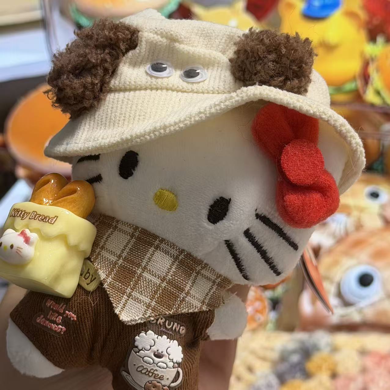 黒麦わら帽子キティ帽子ベビーペンダントラブバックル人形人形かわいいヘップバーンスタイルペンダントキーホルダー