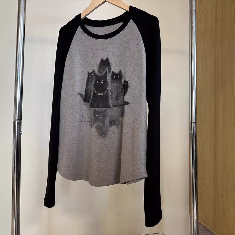 大きいサイズの婦人服の純綿は肩を挿して長袖のtシャツの上着をつなぎ合わせます。|undefined