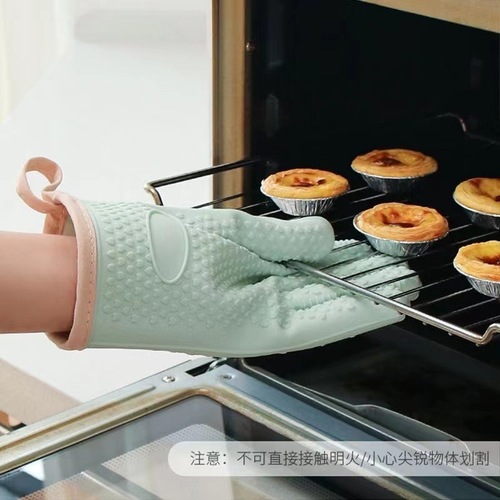 Silicone heat-resistant gloves, microwave oven and oven-specific non-slip and heat-resistant thickened gloves for kitchen utensils