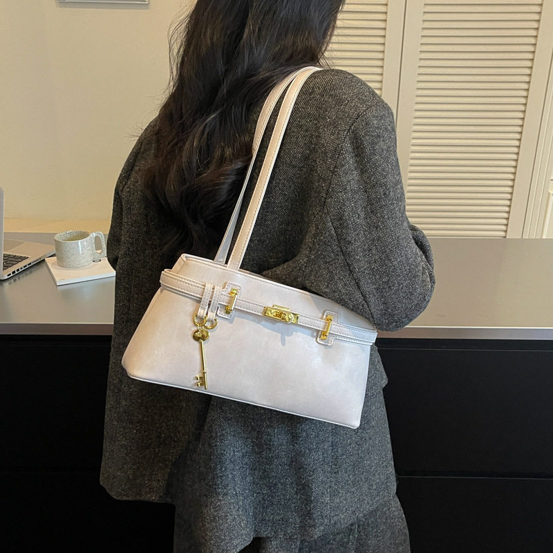 Túi tote nữ quai đeo vai dáng ngang cỡ lớn , chất liệu PU mềm, đựng được nhiều đồ — Gạo trắng, Rượu vang đỏ, màu cà phê, màu nâu chi tiết 25