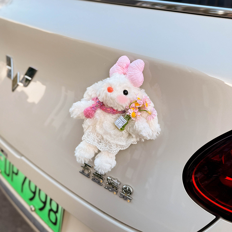 Decoración de cola de automóviles de peludo, colgantes, joyas para automóviles, joyas para automóviles, 2025 nuevas muñecas en línea, niñas, sensación avanzada