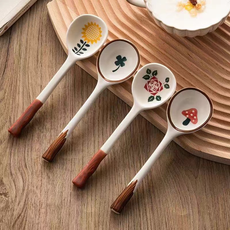 Ceramic Strawberry Long Handle Soup Spoon Set For Home Dining_voghion.com