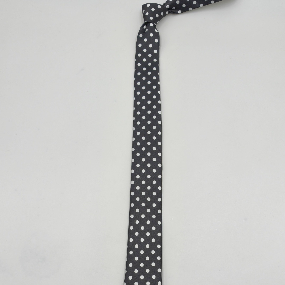 Cravatta uomo stile britannico stretta a pois e quadri formale_voghion.com