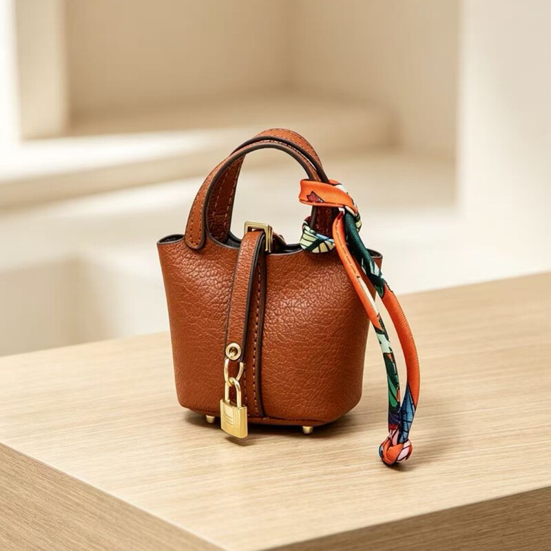 2026 New Model Mini Leather Basket Bag in Multiple Colors for Women, Lightweight and Compact Daily Accessory, Earphone Storage 2026 New Model Mini Leather Basket Bag in Multiple Colors for Women, Lightweight and Compact Daily Accessory, Earphone Storage