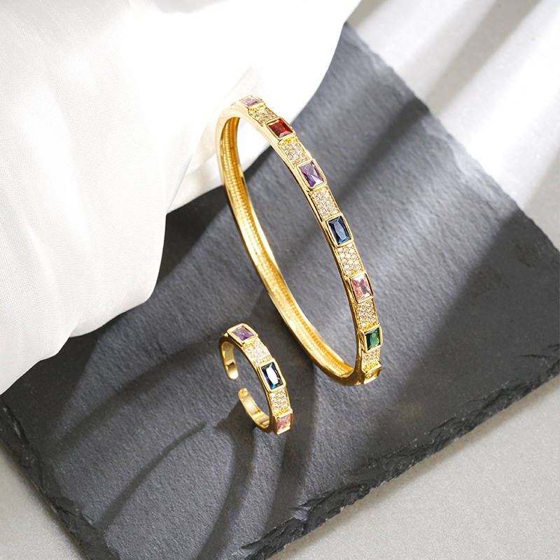 Brazalete transfronterizo de 18 quilates chapado en oro de arena antigua, anillo de circonio cuadrado con microincrustaciones de estilo europeo y americano