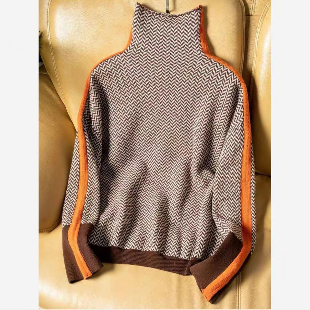 ​​Oversized Turtleneck Sweater – Contrast Sleeve Design, Soft Wool-Like Knit (S/M/L/XL, Orange/Green)​​_voghion.com