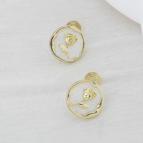 Golden mosquito coil contains rose, metal ear clips