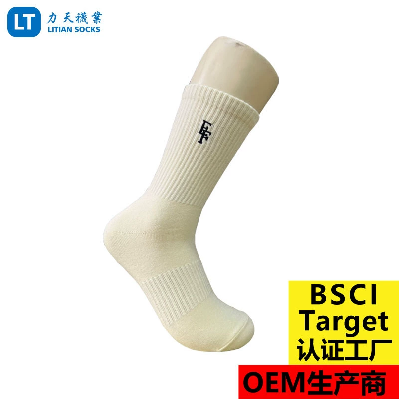 Европейские и американские модные носки Носки с вышивкой Женские носки Футбольные носки в европейском и американском стиле Спортивные носки для мужчин