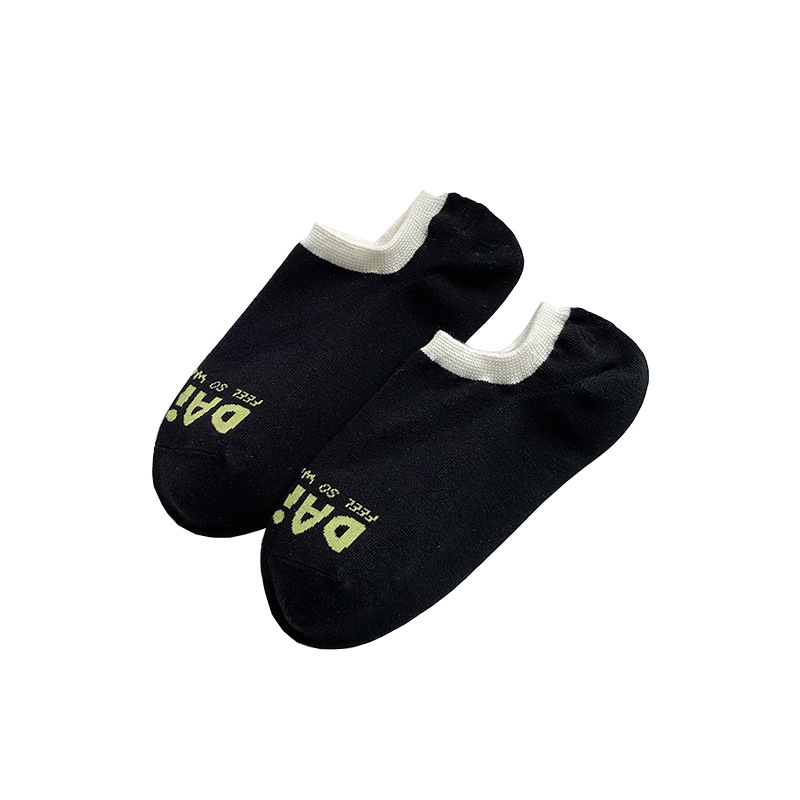 Calcetines de barco de algodón no caen tacones, calcetines cortos de color superficial, absorción de sudor, calcetines transpirables, calcetines de mujer anti-balling, Zhuhai al por mayor.
