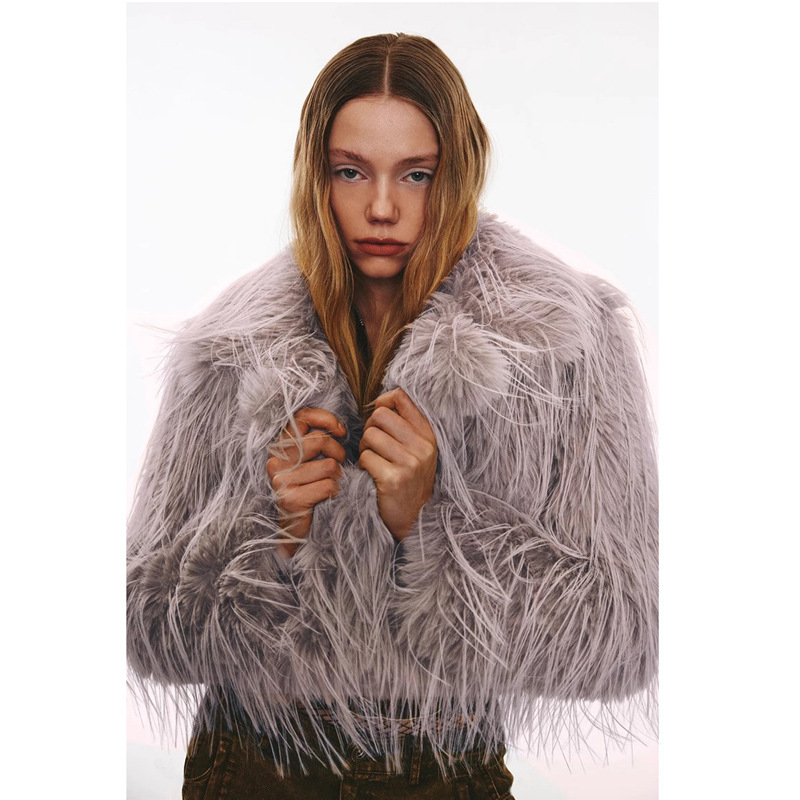 Women's Fur Outwear Autumn and Winter New Imitation Ostrich Feather Floating Outwear Sexy Style Thickeneded Warm Fur Jacket Casual Women's Fur Outwear Autumn and Winter New Imitation Ostrich Feather Floating Outwear Sexy Style Thickeneded Warm Fur Jacket Casual