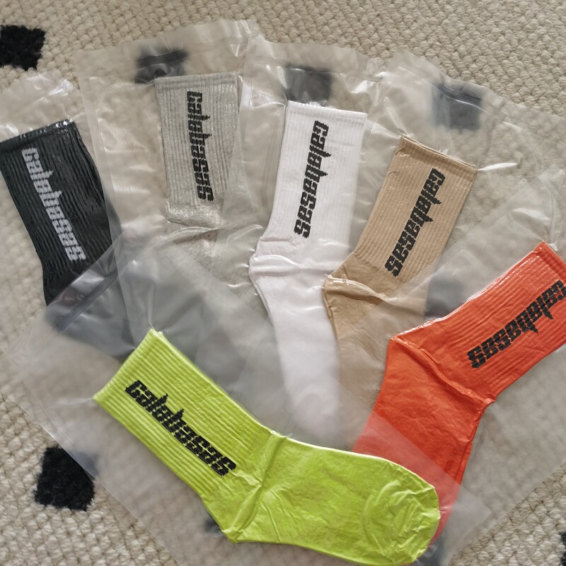 Vacuum packaging socks yeezy Internet celebrity Kanye Japanese sports ins men and women couple mid-calf Hip Hop Street versatile