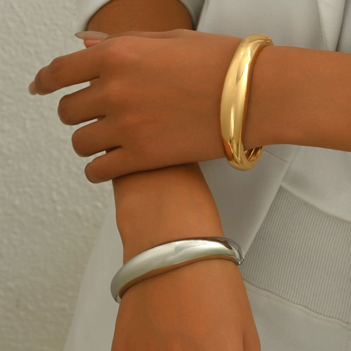 Metal women's bracelet, retroreflective jewelry, Chinese style, simple and elegant design, wholesale