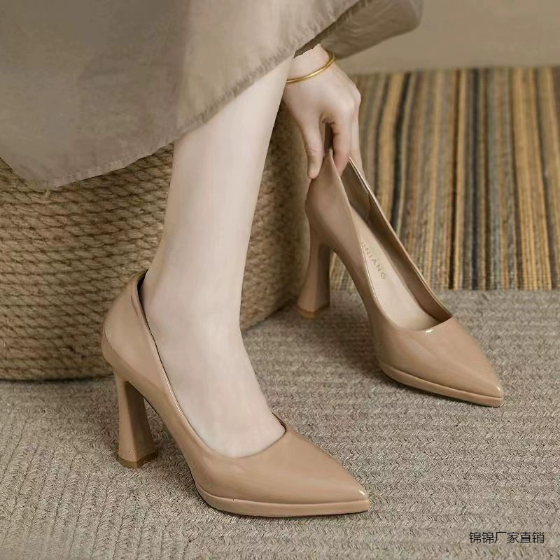 Новая обувь на высоком каблуке на высоком каблуке весной 2024 года