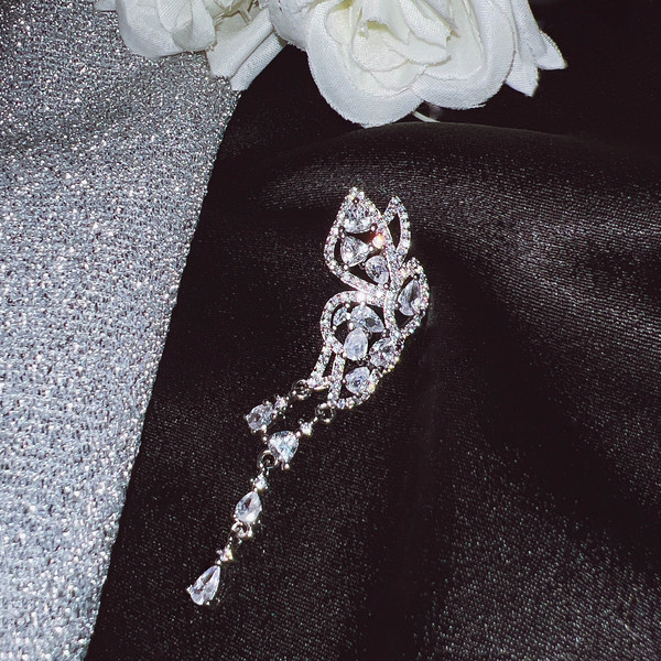 Elite agile elegant earrings