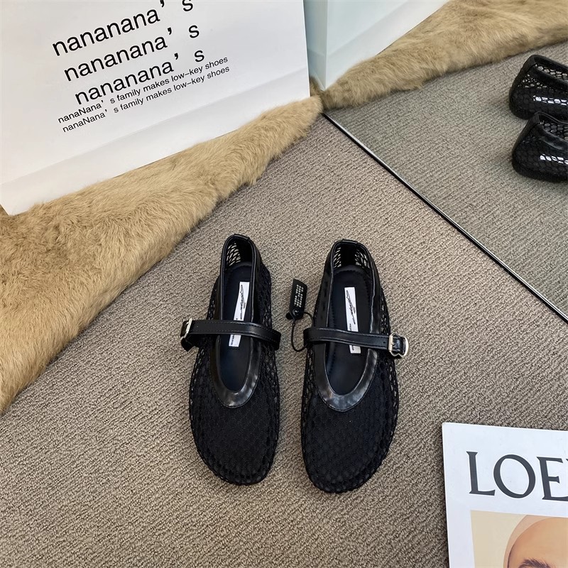 Zapatos Mary Jane negros, planos, transpirables, de malla, estilo retro francés, versátiles, con punta hueca, para el verano de 2026
