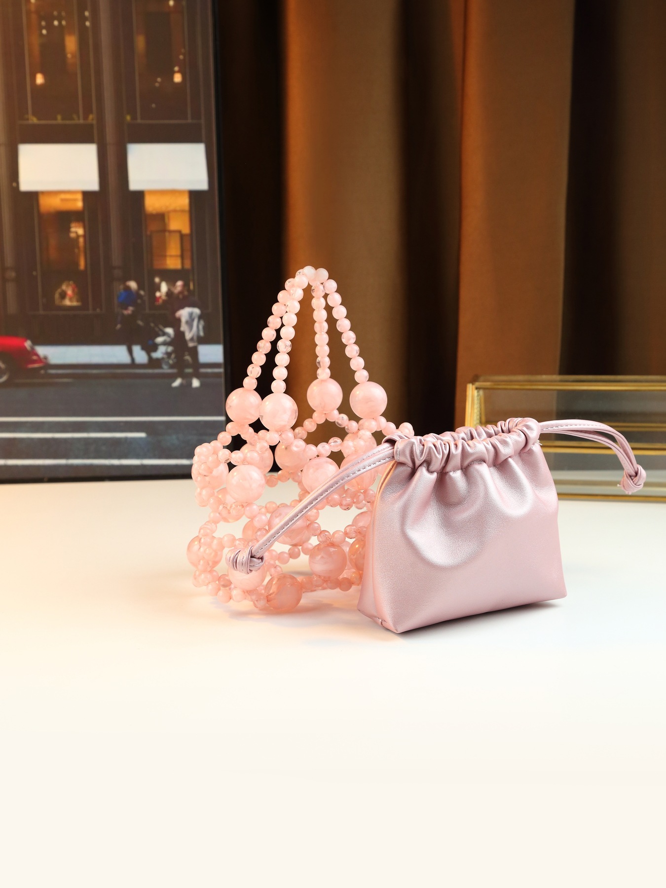 Borsa a secchiello donna con perle in metallo per sera_voghion.com