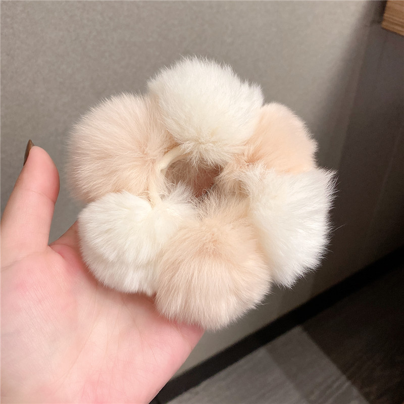 Autumn And Winter New Plush Head Rope Female Temperament Rubber Band Female Ins Two-color Headdress display picture 2