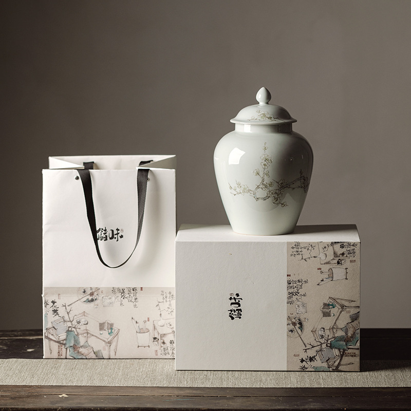Large 1-pound porcelain tea canister Pu-erh storage can, hand-painted plum blossom brewing canister, household sealed canister, gift box