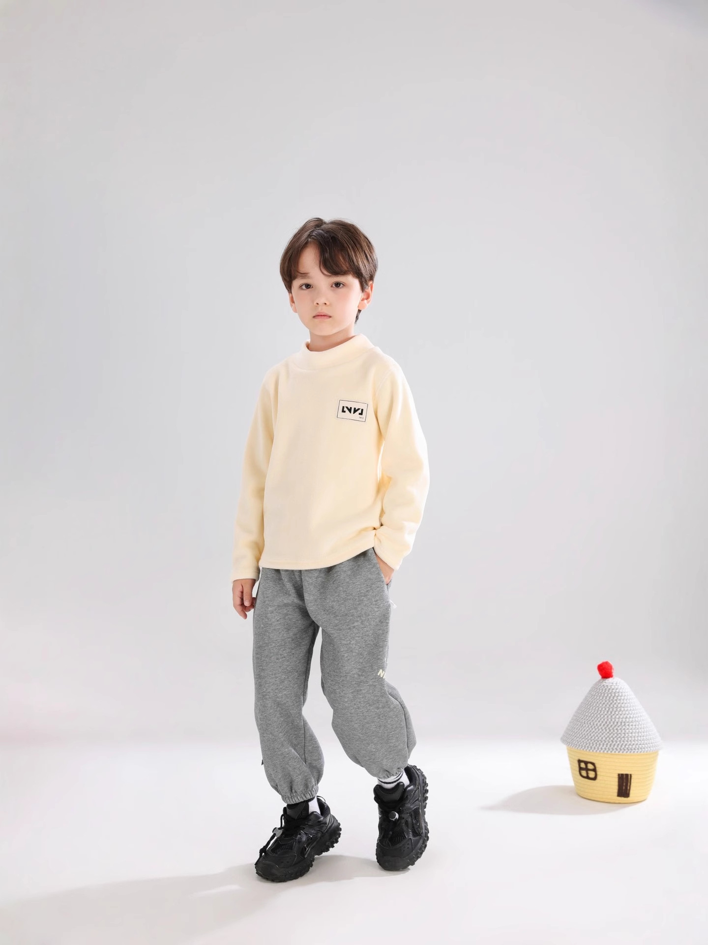 Camisas de base para niños otoño y invierno de vello sin hueso de dibujos animados, camisas para niños y niñas, cuello redondo grueso, ropa infantil de mangas largas