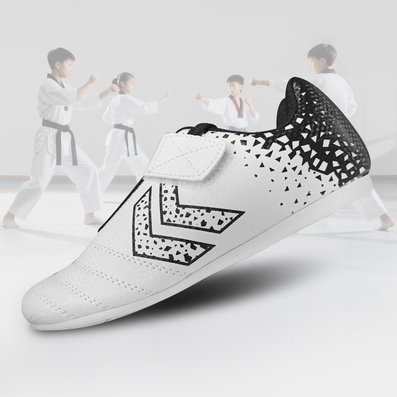 跆拳道鞋训练武术鞋儿童室内防滑透气男女耐磨专业运动跆拳道鞋子