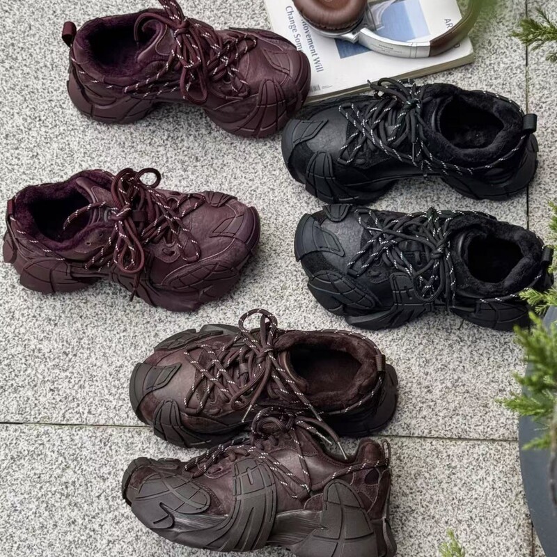 2025 New Genuine Leather Casual Sports Retro Octopus Big Head Outdoor Mountaineering Trendy Cool Thick-Soled Dad Shoes for Women