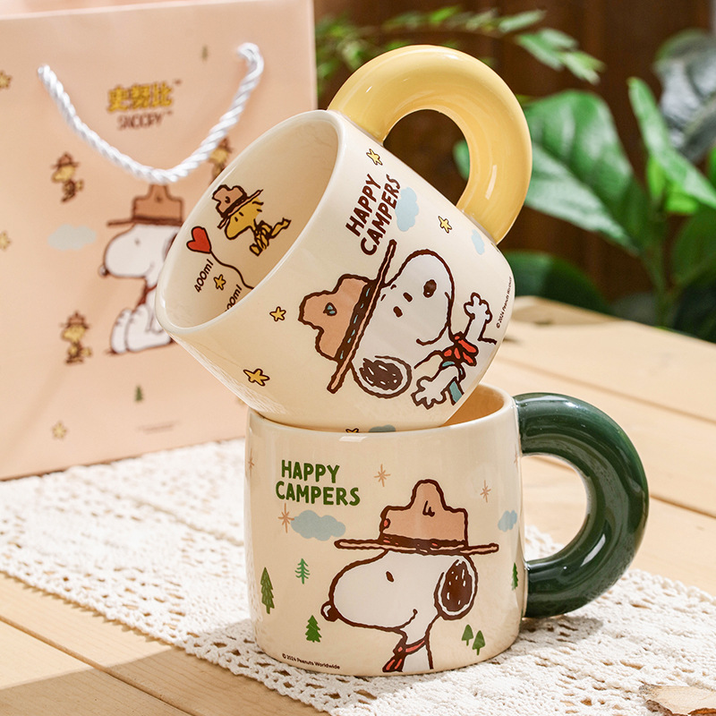 Snoopy Outdoor Series Taza de cerámica Taza de bebida de leche de desayuno de dibujos animados lindo Bolsa portátil de alto valor