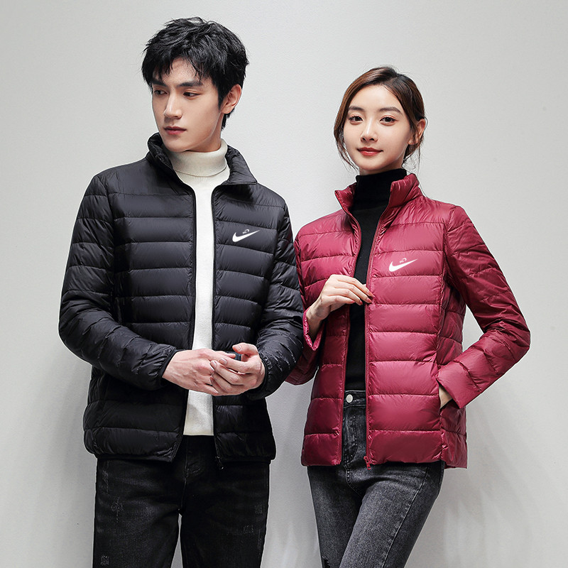 라이트 다운 재킷 가을과 겨울 새로운 커플 얇은 다운 재킷 유행 브랜드 세로 칼라 남성용 느슨한 흰색 오리 다운 재킷