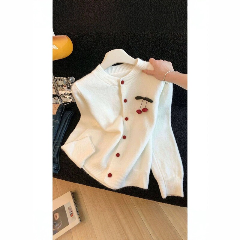 Korean-style autumn and winter new long-sleeve knitted cardigan with three-dimensional fruit decoration, loose and casual round-neck sweater jacket for women Korean-style autumn and winter new long-sleeve knitted cardigan with three-dimensional fruit decoration, loose and casual round-neck sweater jacket for women