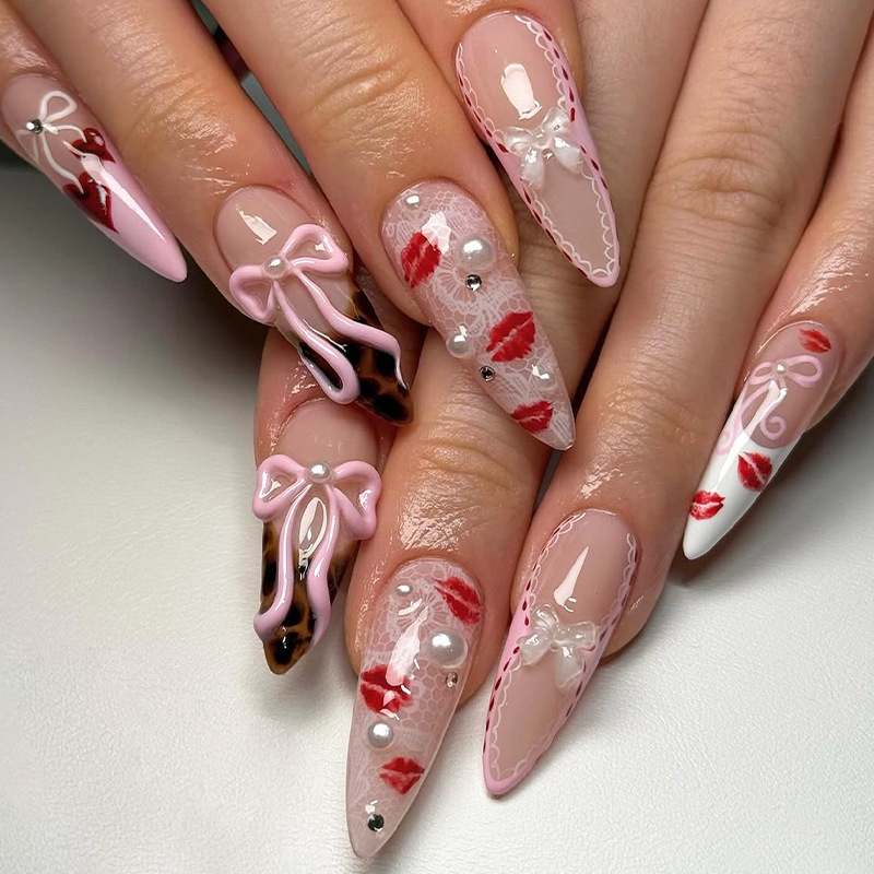 Foreign Trade Fake Nails French Lace Valentine's Day Wearable Nail Lip Print Removable Manicure Simple Nail Patch Foreign Trade Fake Nails French Lace Valentine's Day Wearable Nail Lip Print Removable Manicure Simple Nail Patch