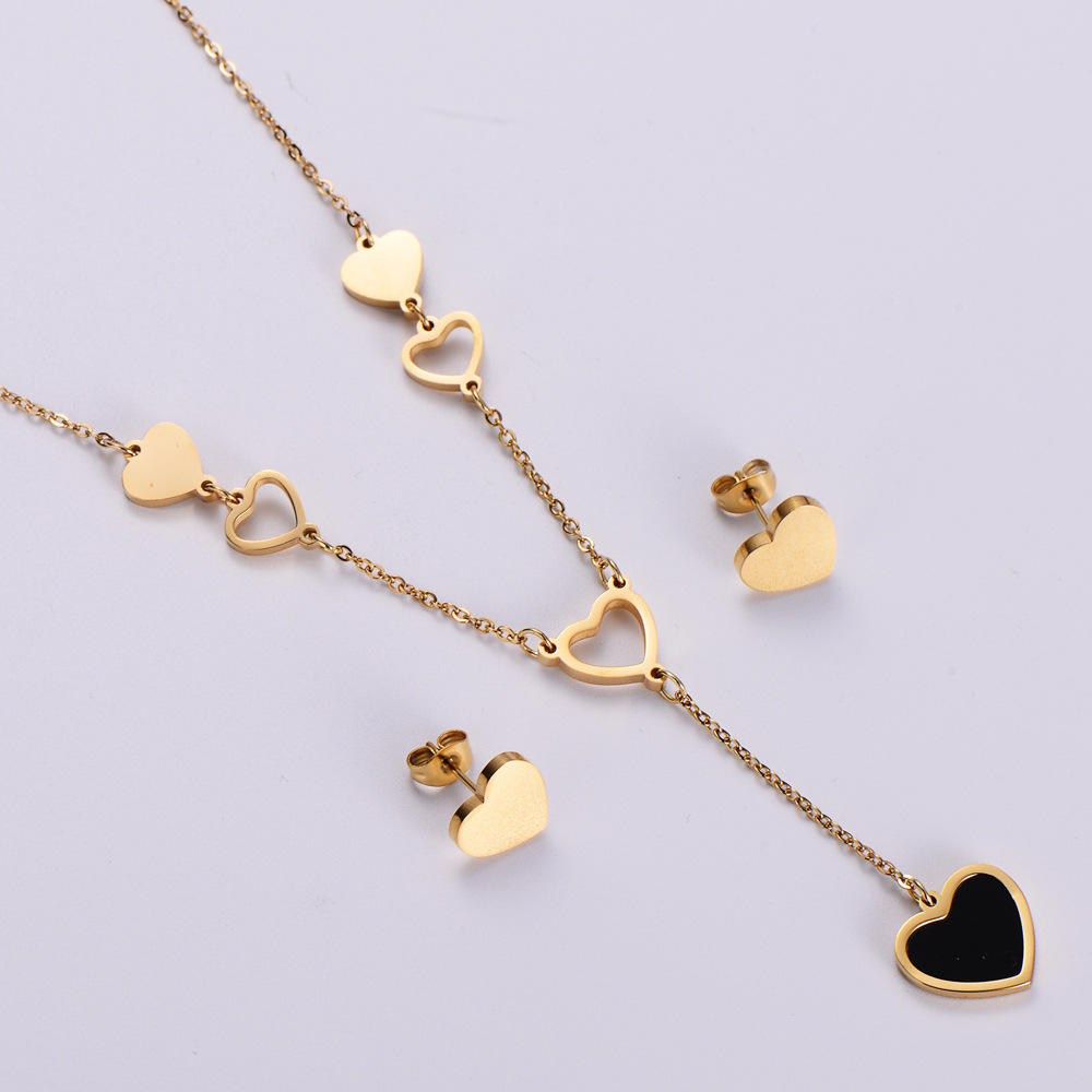 Fashion Exquisite Heart-Shaped Pendant Necklace Earrings Set