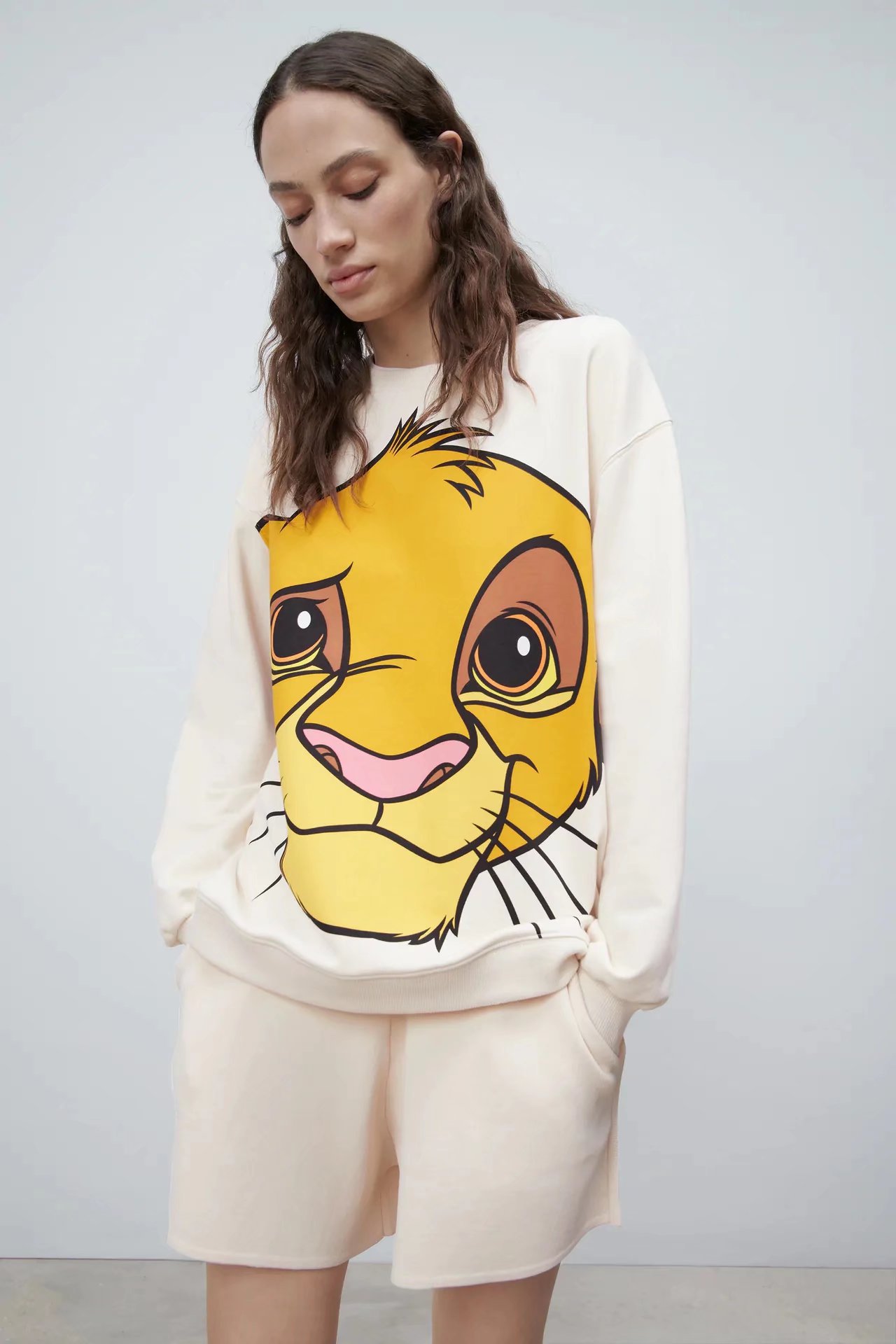 autumn cartoon Simba print sweatershirt nihaostyles wholesale clothing NSAM88360