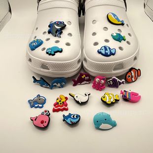 Cross-border e-commerce new cartoon ocean world fish shoes flower shoes buckle PVC hole shoes DIY wrist strap decorative buckle