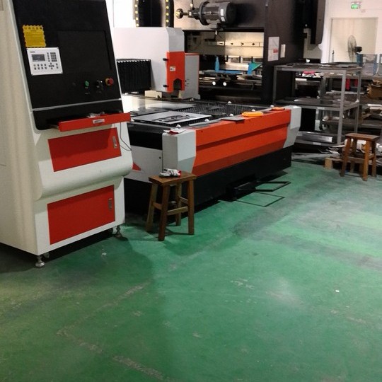 深圳观澜机箱机柜不锈钢广告机壳激光切割折弯焊接钣金加工