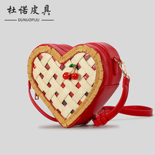 小众设计创意爱心单肩斜挎包樱桃奶油蛋糕盒子包卡通造型手提包女