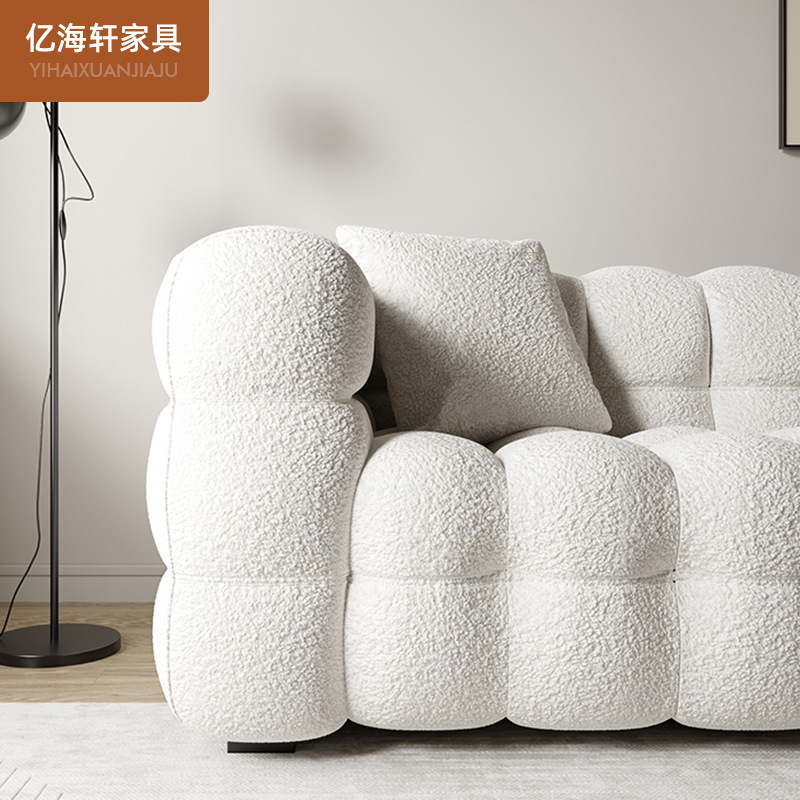 Conjunto de sofá para sala de estar de apartamento pequeño, estilo francés de lujo ligero, moderno sofá de tela de tres plazas al por mayor, marco de madera ecológico, madera maciza.