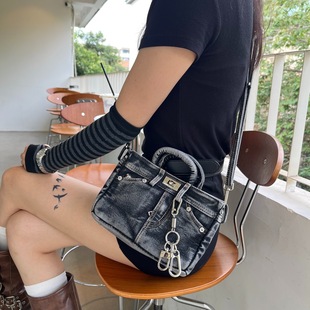 �i�^耳�ѝ���ٴ����f����μ���͹�ţ��ѝС���OӋ�K��б���Ů