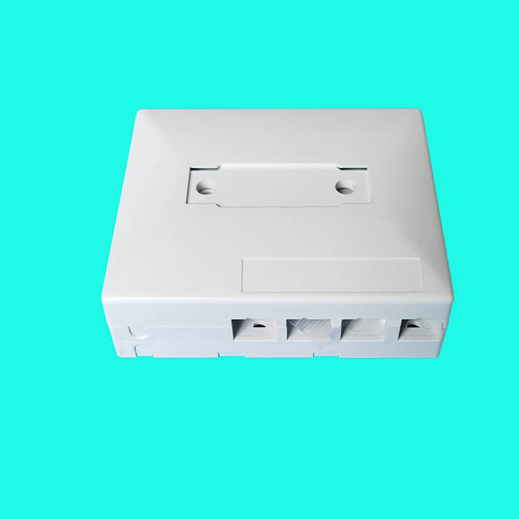 4芯塑料信息桌面盒