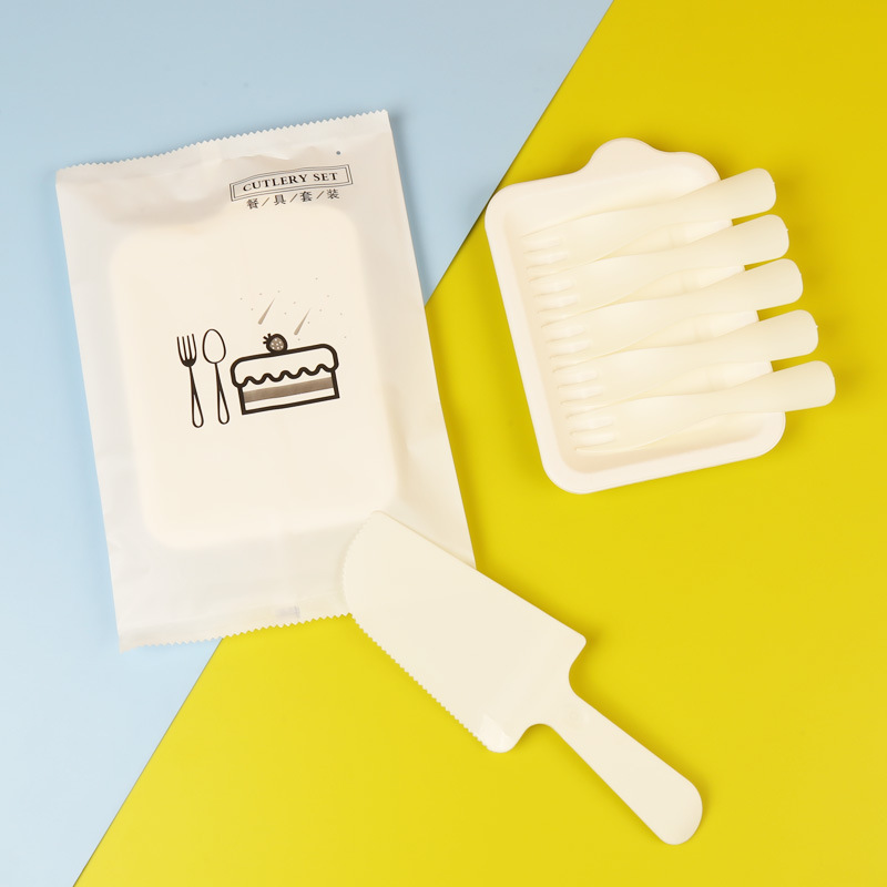 Birthday Cake Tableware Paper Pulp Plate Set Plastic Disposable Cake Cutlery Set Wavy Fork Cutlery Set Birthday Cake Tableware Paper Pulp Plate Set Plastic Disposable Cake Cutlery Set Wavy Fork Cutlery Set