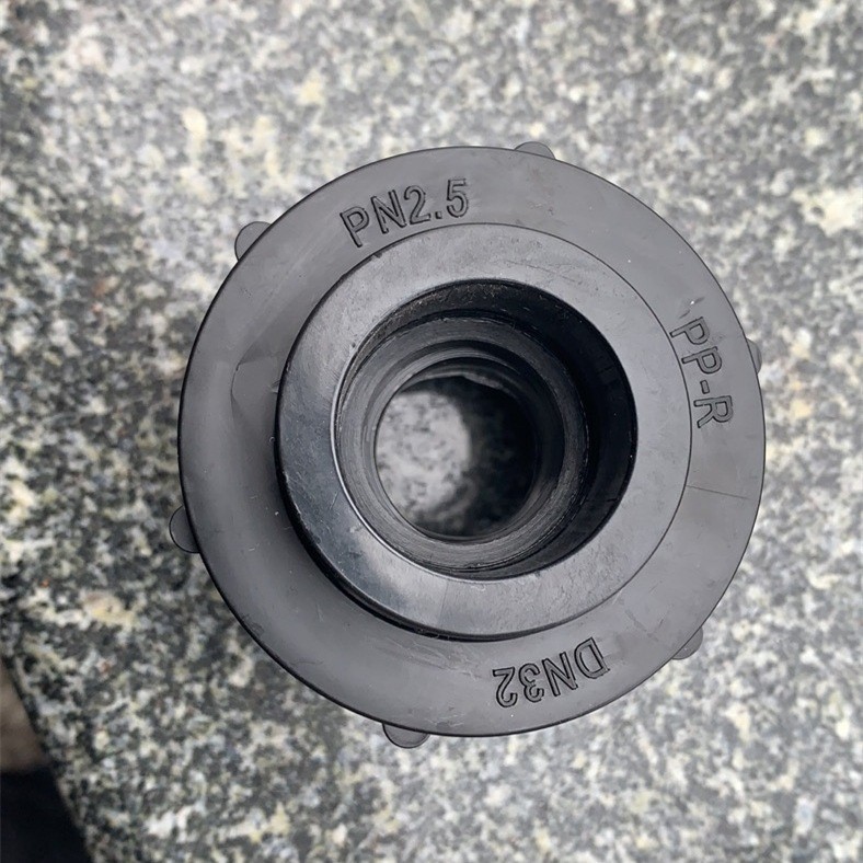 Fábrica al por mayor PE plástico completo Junta suelta 202532 cuatro puntos 6 minutos 1 pulgada accesorios de plomería tubería de agua del grifo accesorios de tubería