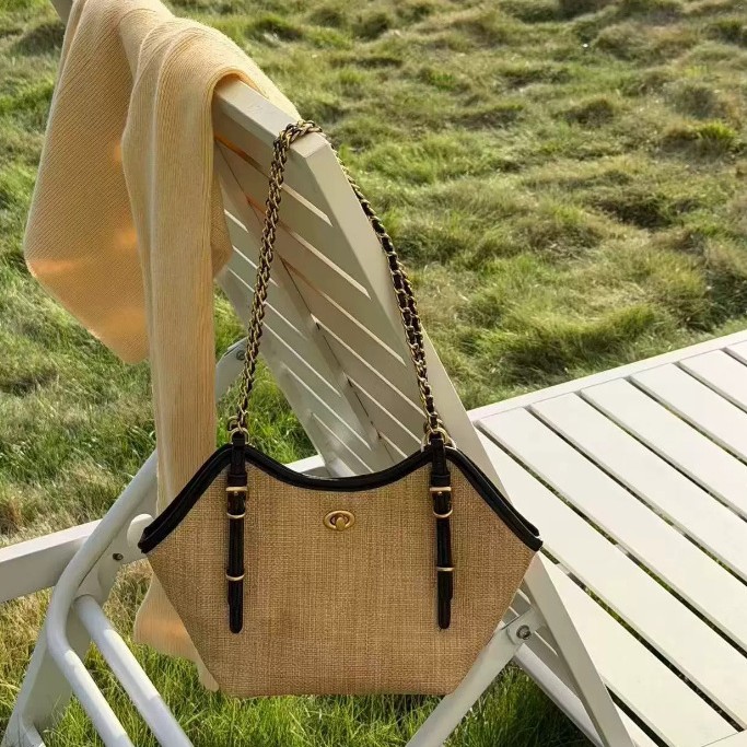 Large Capacity Hand-Woven Tote Bag For Women 2026 New Arrival Luxury Niche High-End Commuter Shoulder Bag - Thumbnail 2
