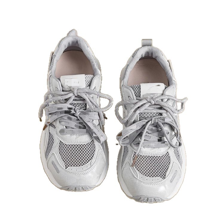 Explosión de tela de tela de suela gruesa zapatos de papá y mujer 2026 nuevo verano delgado hueco transpirable zapatillas deportivas casuales suaves
