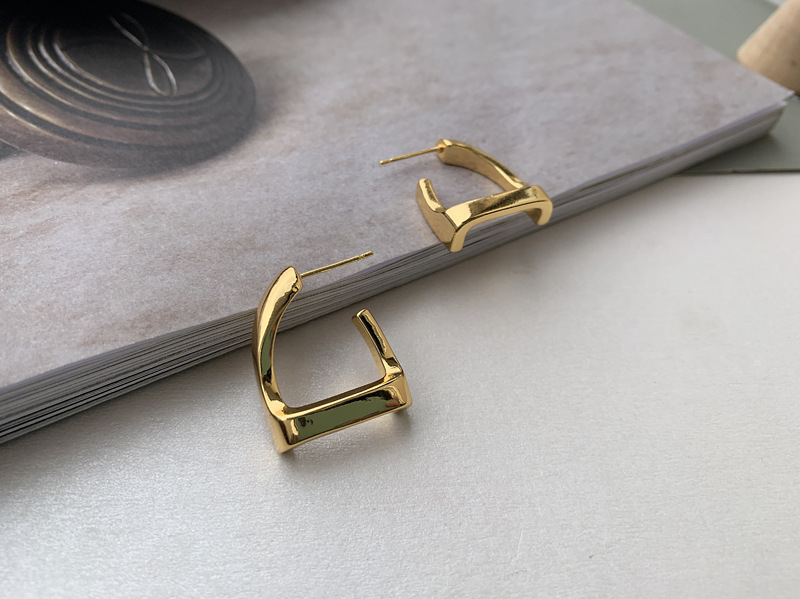 Simple Irregular Smooth Copper Earrings display picture 3