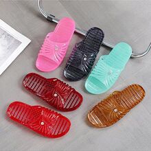 ����ˮ���_���ֵˮ������ЬŮ�҃ȾӼҳ���һ����ƽ��Ь