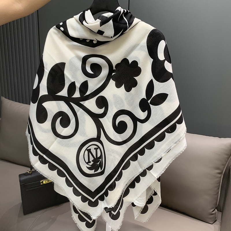 Black white contrasting color camellia elegant pattern large shawl for women's design sense, spring and summer sun_voghion.com