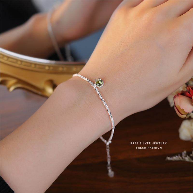 Silver Starry Sky Sparkling Bracelet With Olive Green Zircon_voghion.com