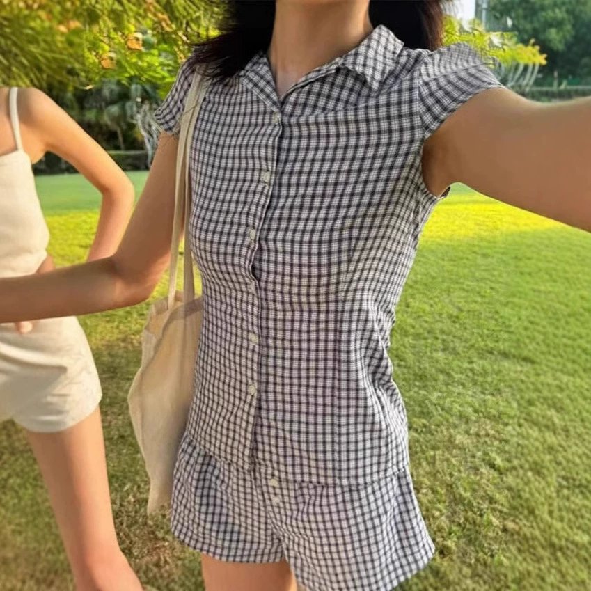 Fitted shirt women's, gray check pattern, button-front, one size