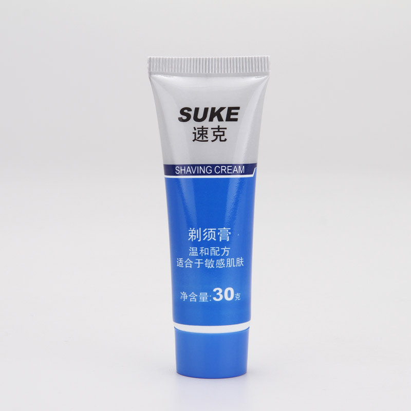 メーカーの販売促進価格は5階の髭剃りの男性が手動で胡刀を剃ります。|undefined