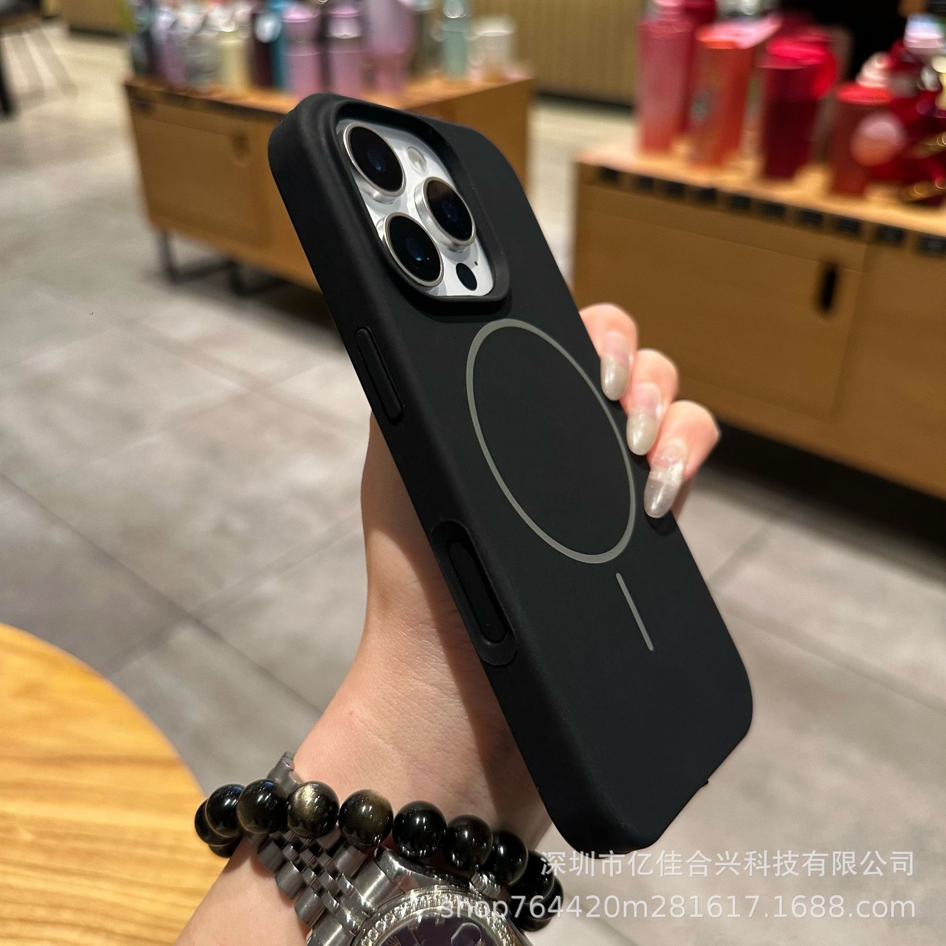 Funda de silicona líquida con anillo magnético y botón de IA anticaída todo en uno, compatible con Apple 17, iPhone 16 y iPhone 14 (orificio grande)